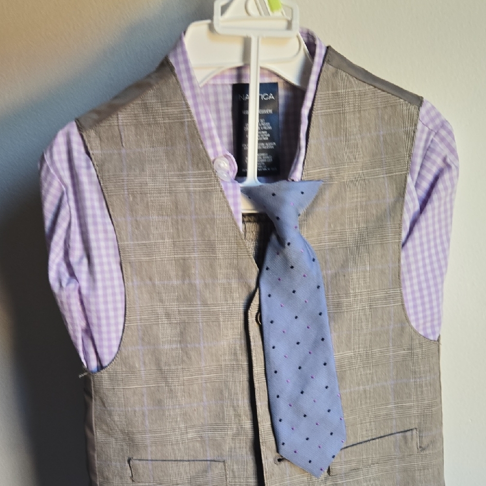 Nautica Light Gray Suit Vest with Blue Tie